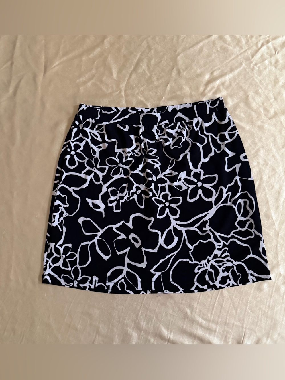 Susan Graver Printed Liquid Knit Pull-On Blue & White Skort Small A277811